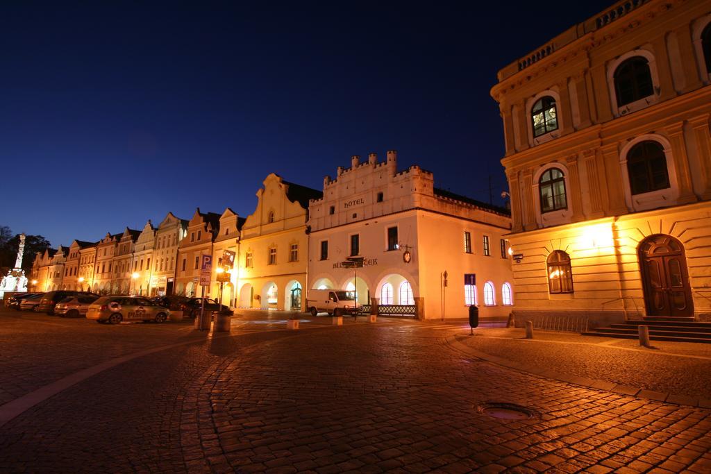 Hotel Bílý Koníček Trebon Exterior foto